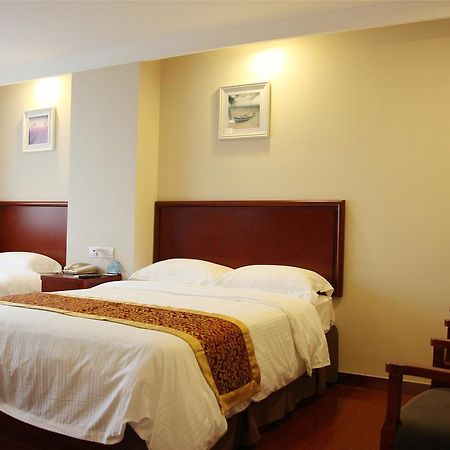 Greentree Inn Anhui Fuyang Yijing International North Door Busniess Hotel Екстериор снимка